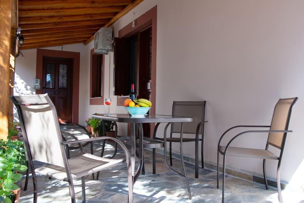 Helen'S Home Milina Exterior foto